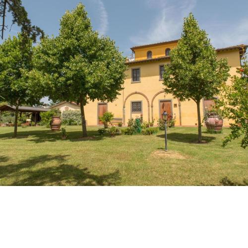 Farmhouse only 5 km from Cortona with Private Swimming Pool