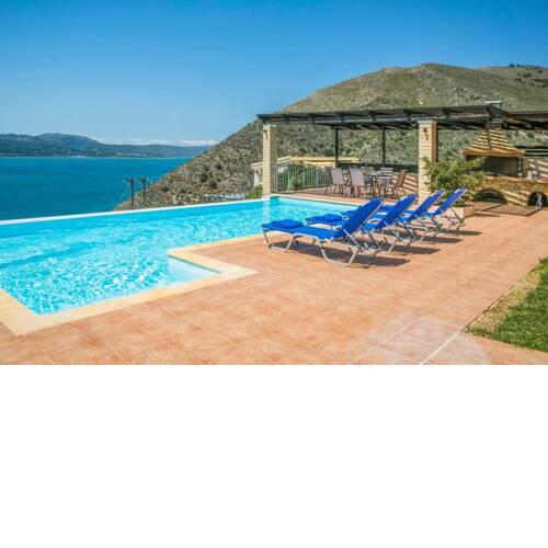Farsa Villa Sleeps 6 with Pool Air Con and WiFi