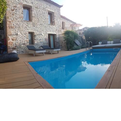 FEEL LIKE HOME IN LESVOS