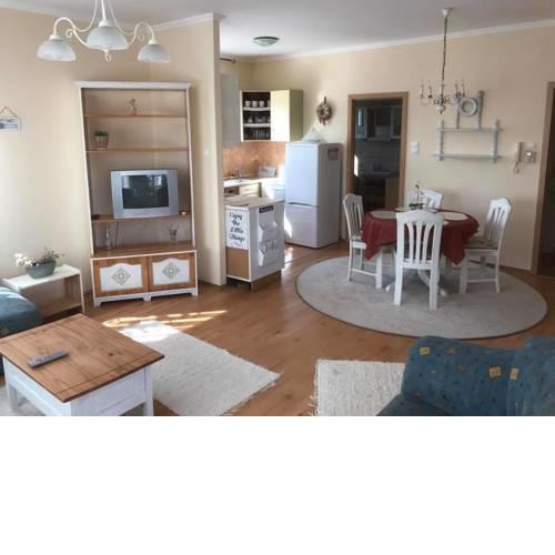 Fehér Gyöngy Apartman