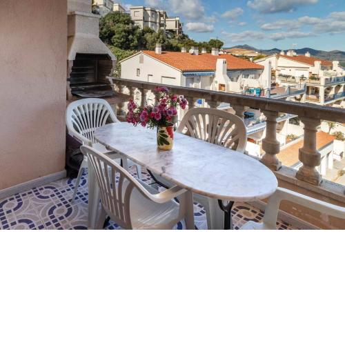 FENER DE DALT 88 moderno apartamento con terraza y barbacoa