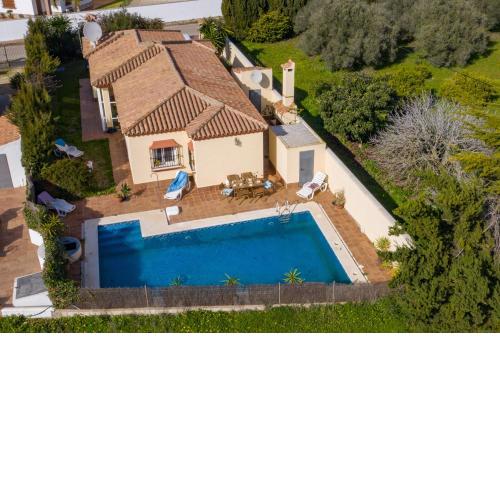 Ferienvilla mit Privatpool und weitem Blick