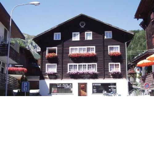 Ferienwohnung Fontauna Rustikale Maisonette-Wohnung im Zentrum von Sedrun