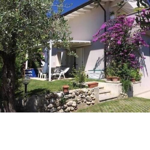 Ferienwohnung mit Garten und direktem Zugang zum See