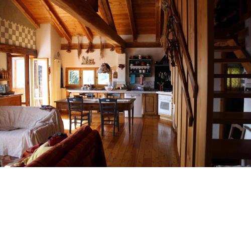 Ferienwohnung mit Mansarde und Südbalkon in herrlicher Panoramalage vor dem Monte Emilius