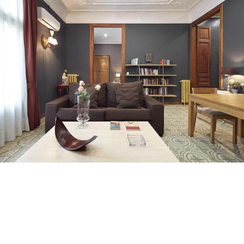 Fewdays Barcelona Apartments