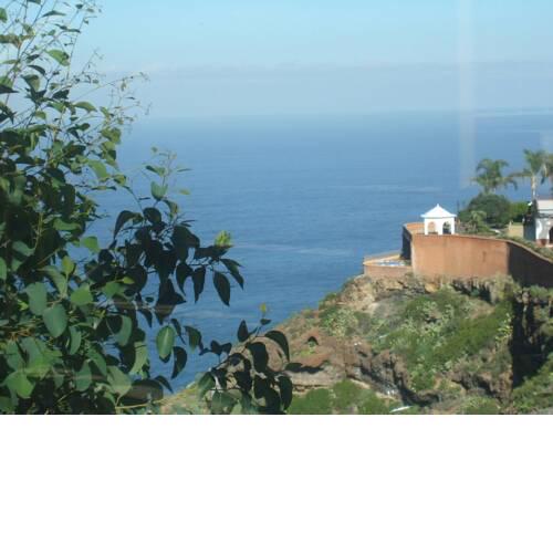 Fewo-Rocamar-auf-dem-Felsen-ueber-dem-Meer-mit-toller-Sicht-2-Terrassen-Pool-Grill-und-Parkplatz
