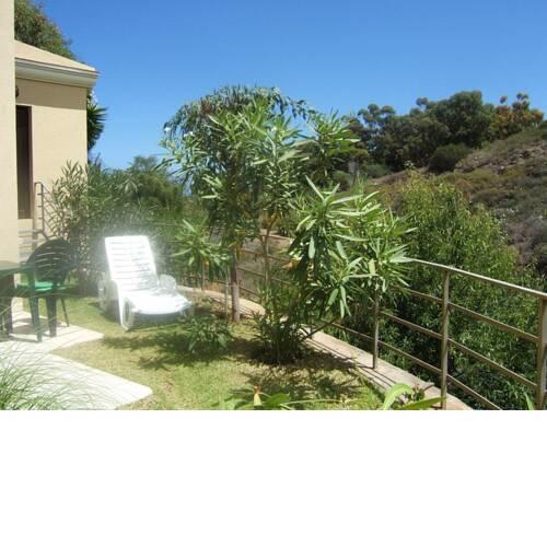 Fewo-Romantico-ruhige-Lage-2-Terrassen-2-Gaerten-Sonne-pur-den-ganzen-Tag-mit-Pool-und-Parkplatz