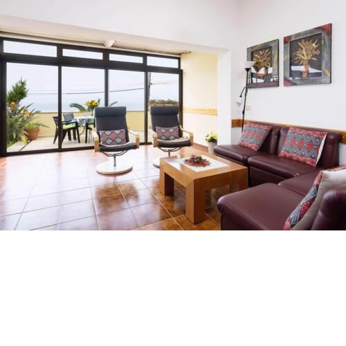 Fewo-Solymar-mit-2-Schlafzimmern-2-Baedern-eigener-Terrasse-und-Garten-Meerblick-Pool-Parkplatz