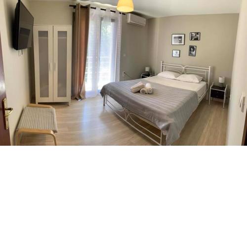 Filippos House