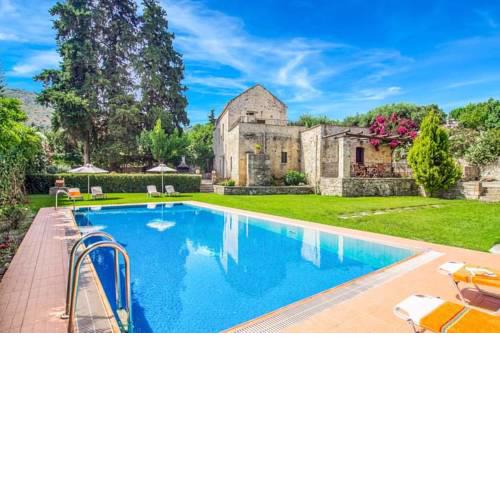 Filippos Villa Sleeps 8 Pool Air Con WiFi