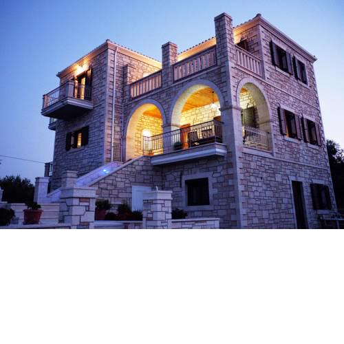Filoxenia Stone House