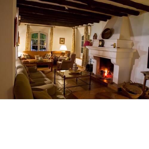 Finca Valbono Hotel y Apartamentos Rurales