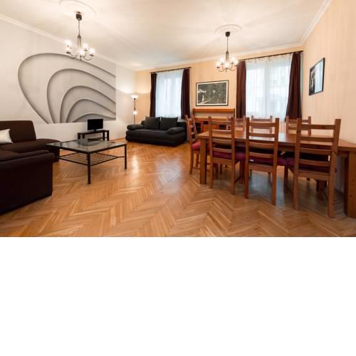 Fine Arts Apartman