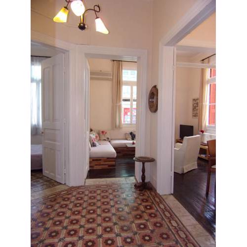 Finestra Rossa old town vintage house