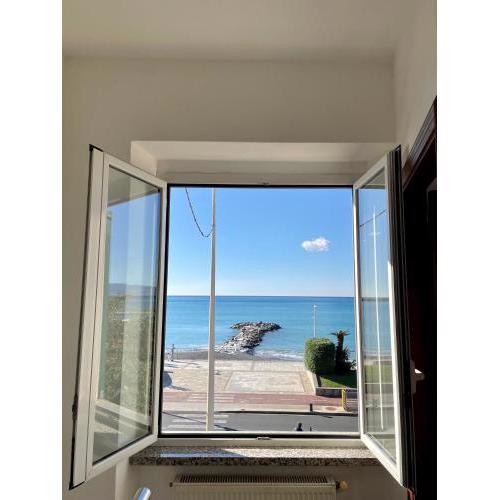 FINESTRE SUL MARE TRA PORTOFINO E LE 5 TERRE