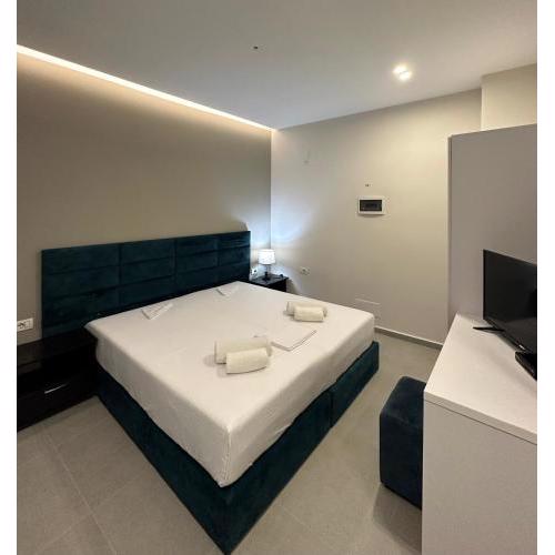 Fiore Rooms 2