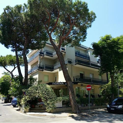 Fiorina Bed&Breakfast - Colazione fino a mezzogiorno - Spiaggia a 6 euro con piscina gratis