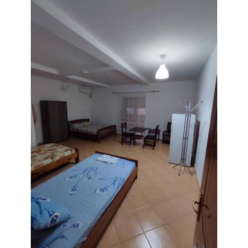 Fioris Apartments
