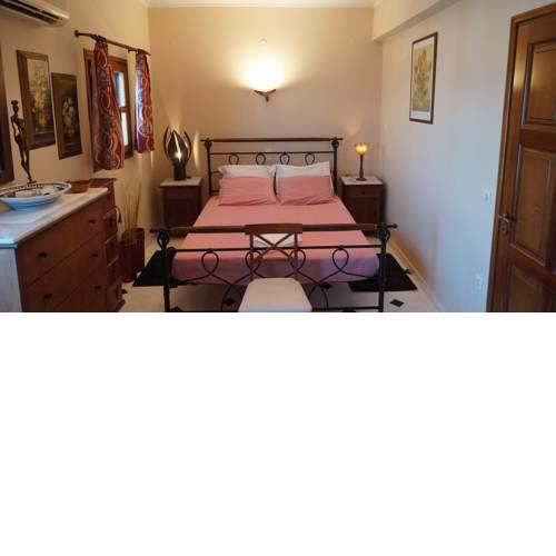 Fira Central Apartment with View