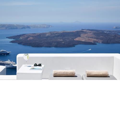 Firostefani Villa Sleeps 7 with Pool and Air Con