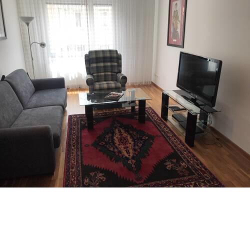 First Class Apartment Katherina near Metro
