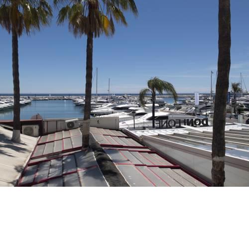 First Line P. Banus Sleeps 4
