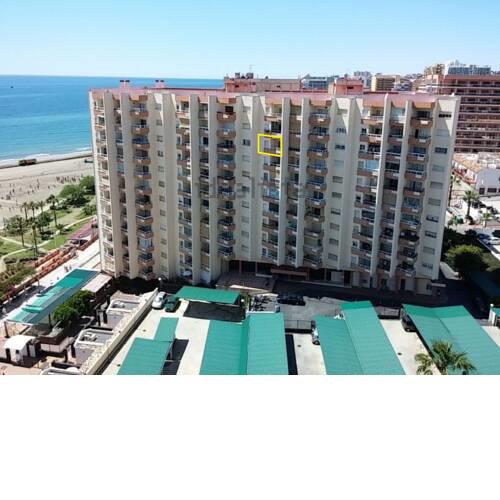 First Line, to the beach, 1 bed Apt , Sleeps