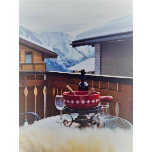 First : ski-out for 4 in the central Chalet Diana