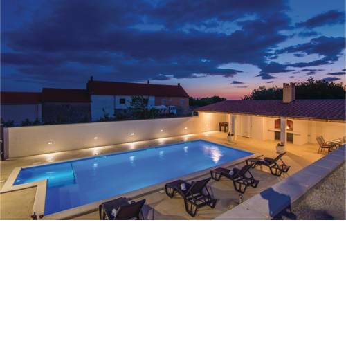 Five-Bedroom Holiday Home in Nadin