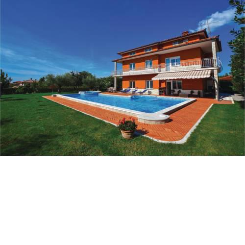 Five-Bedroom Holiday Home in Sezana