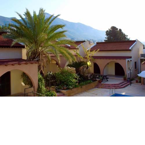 Five Fingers Holiday Bungalows