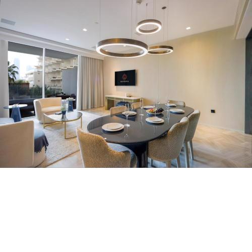 Five Palm - Residential 2 BR Suite with Private Beach -Livbnb
