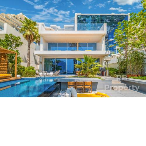 FIVE Palm Beach Villa - Three Floors, Private Pool, Jacuzzi
