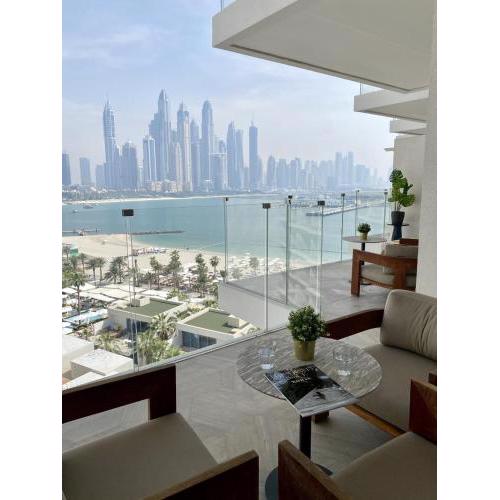 FIVE Palm Resort - Luxury 2BR - Skyline View