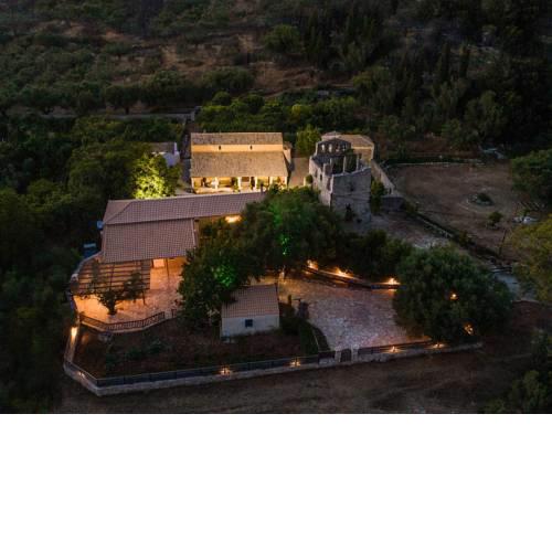 Flabouriaris Estate