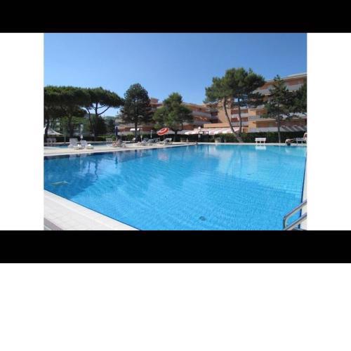 Flat for 5 in a Residence with 12 swimming pools - sports - children's play area
