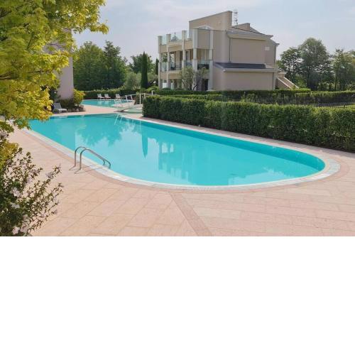 flat front lake with swimming pool