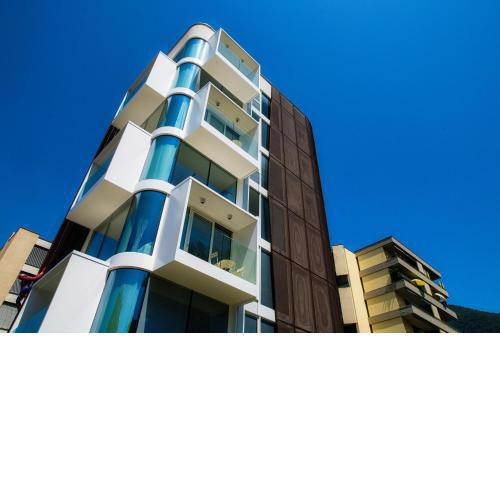 Flat Iron Modern Apartments