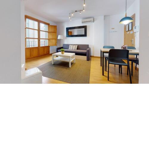 Flatsforyou Sorolla House