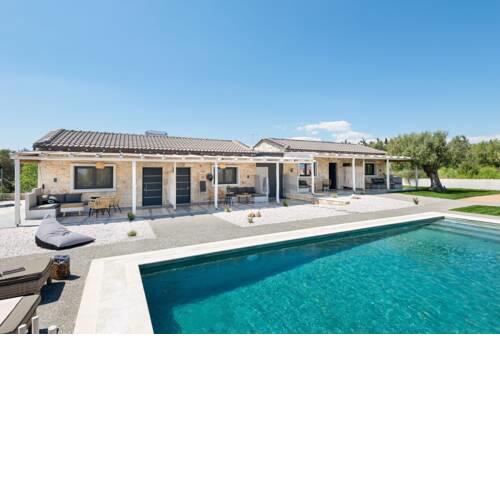 #FLH - "Four Olives" Luxury Rooms