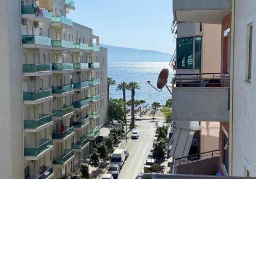 Flo Lungomare Apartment