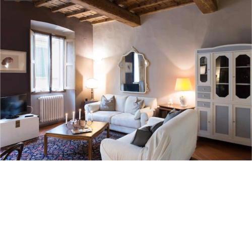 Florence Flat Charming