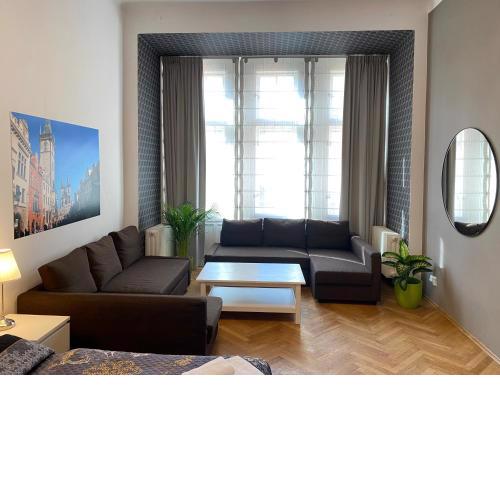 Florentinum Gate 3-Bedrooms, 2-Bathrooms, city center