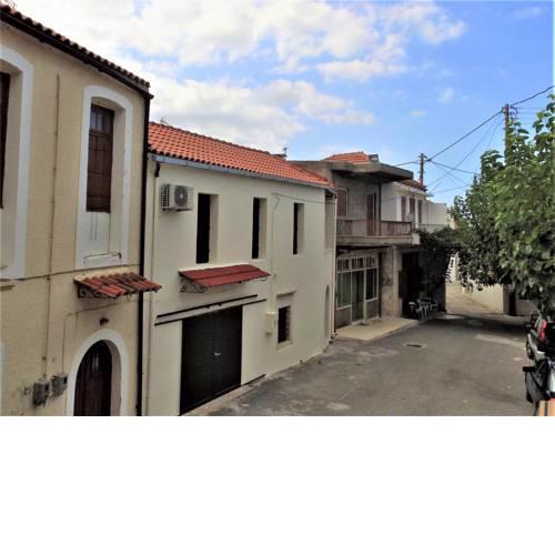 Flores House