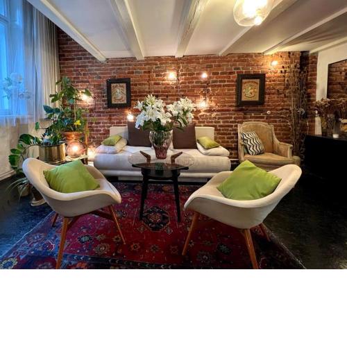 Flower Garden Apartment
