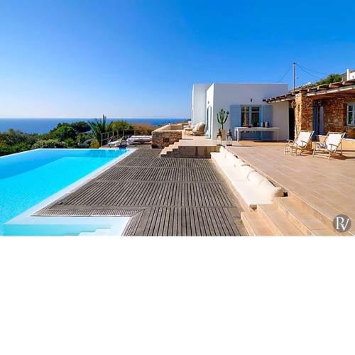 Foinikas Villa Sleeps 12 Pool