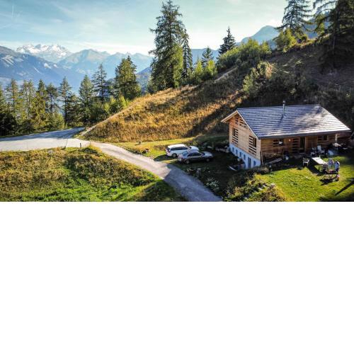 For 6 to 8 people, 5min. from Vercorin, view on the mountains