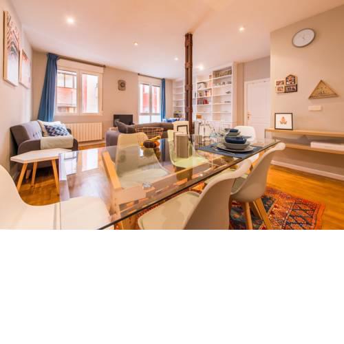 For You Rentals Nuevos Ministerios apartment