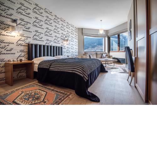 Forest Suites Boutique Hotel